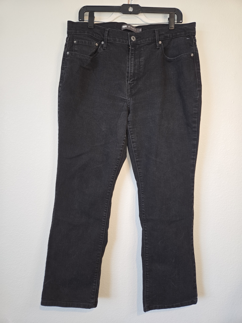 Levi's Black Straight-Leg Women's Jeans
